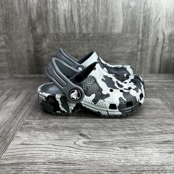 CROCS Classic Camo Infant size 9 Black Grey Clogs - Picture 2 of 8